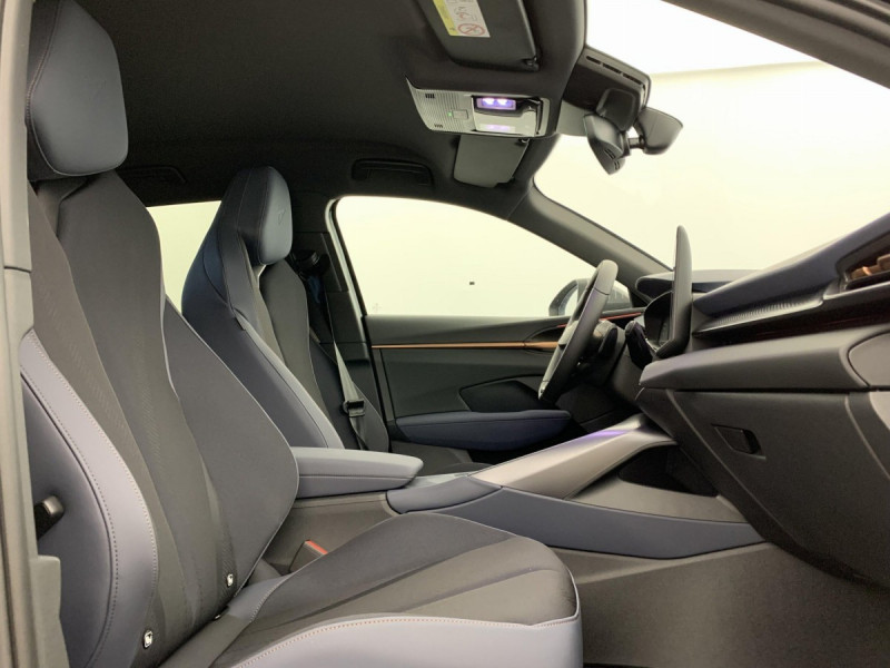 Photo 9 de l'offre de Cupra Terramar 1.5 eTSI Hybrid 150 ch DSG7 V à 35998€ chez Carlyss automobiles Vitré