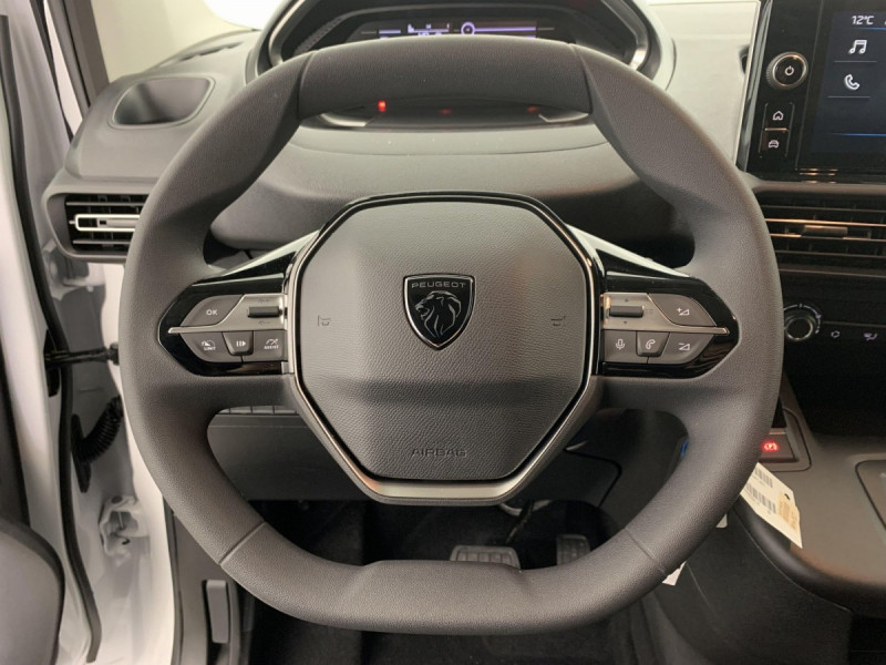 Photo 14 de l'offre de PEUGEOT Partner Fourgon M 650 KG BLUEHDI 130 S&S EAT8 à 21837€ chez Carlyss automobiles Vitré