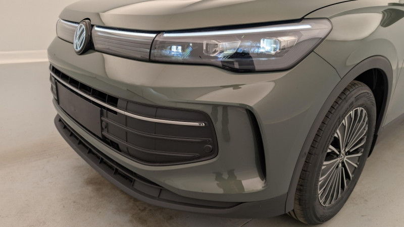 Photo 23 de l'offre de VOLKSWAGEN TIGUAN NOUVEAU 1.5 eTSI 150CV DSG7 LIFE PLUS à 39998€ chez Carlyss automobiles Vitré