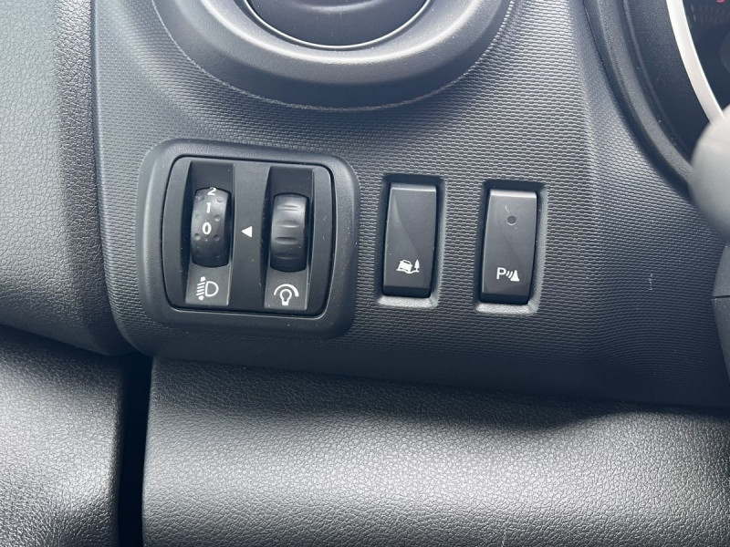 Photo 11 de l'offre de Renault Trafic (3) 15408 euros HT NV FG CF L1H1 1200 Energy dCi 145 à 18490€ chez Carlyss automobiles Vitré