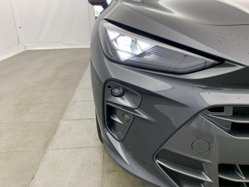 Photo 16 de l'offre de Cupra Terramar 1.5 eHybrid 204 ch DSG6 V à 40998€ chez Carlyss automobiles Vitré