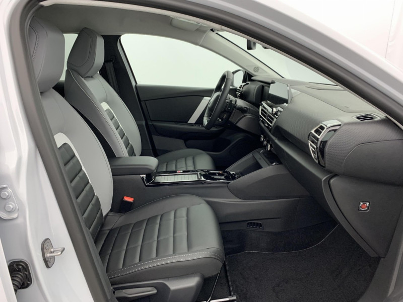 Photo 9 de l'offre de CITROEN C4 Hybride 145 e-DCS6 Max à 24498€ chez Carlyss automobiles Vitré