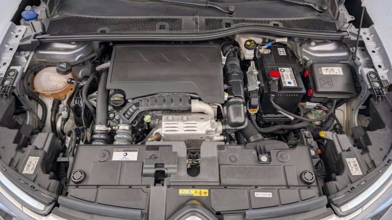 Photo 21 de l'offre de CITROEN C4 PureTech 130 S&S BVM6 Shine à 15978€ chez Carlyss automobiles Vitré