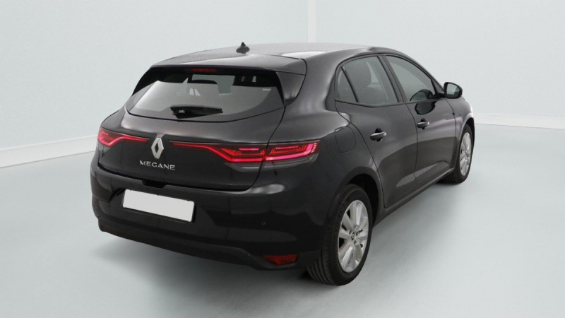 Photo 7 de l'offre de RENAULT Megane IV Berline Mégane IV Berline Blue dCi 115 EDC - 21N Business à 19198€ chez Carlyss automobiles Vitré