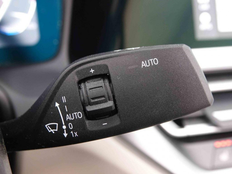 Photo 16 de l'offre de Bmw 4 420i 184 Cabrio Steptronic M-Pack à 54098€ chez Carlyss automobiles Vitré