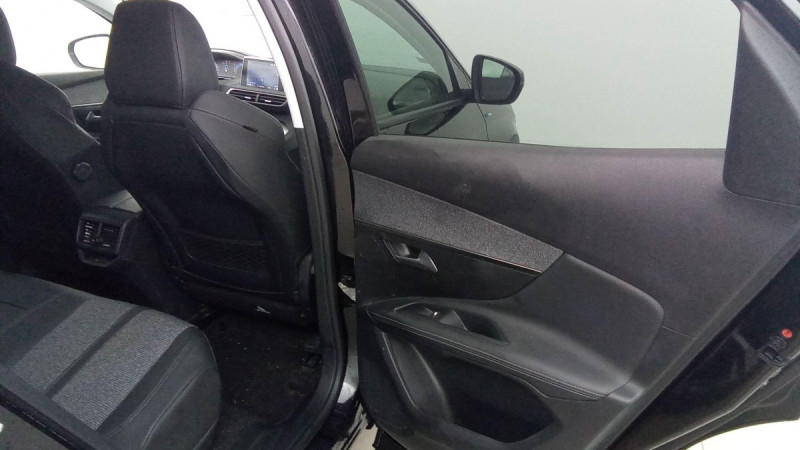 Photo 9 de l'offre de PEUGEOT 3008 Hybrid 225 e-EAT8 Allure à 22598€ chez Carlyss automobiles Vitré