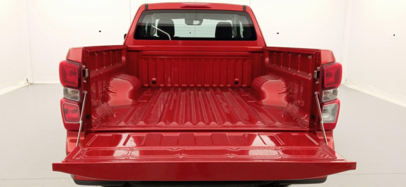 Photo 9 de l'offre de ISUZU D-MAX 1.9 4X4 SPACE CAB N60 B.B+  AT à 39109€ chez Carlyss automobiles Vitré