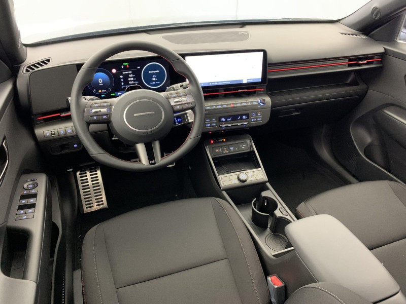 Photo 14 de l'offre de HYUNDAI KONA HYBRID 129 CREATIVE N Line à 28518€ chez Carlyss automobiles Vitré