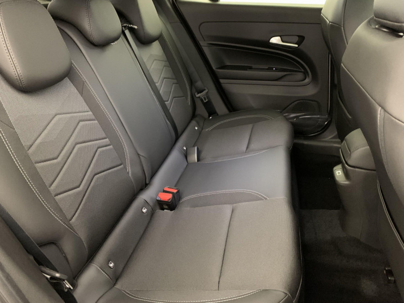 Photo 10 de l'offre de Jeep Avenger 1.2 Turbo T3 100 ch Summit à 23998€ chez Carlyss automobiles Vitré