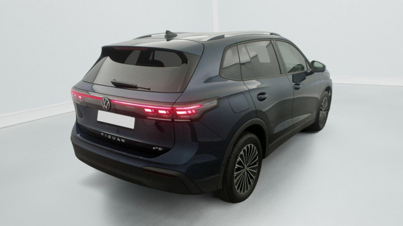 Photo 7 de l'offre de VOLKSWAGEN TIGUAN NOUVEAU 1.5 eTSI 150CV DSG7 LIFE PLUS à 37998€ chez Carlyss automobiles Vitré
