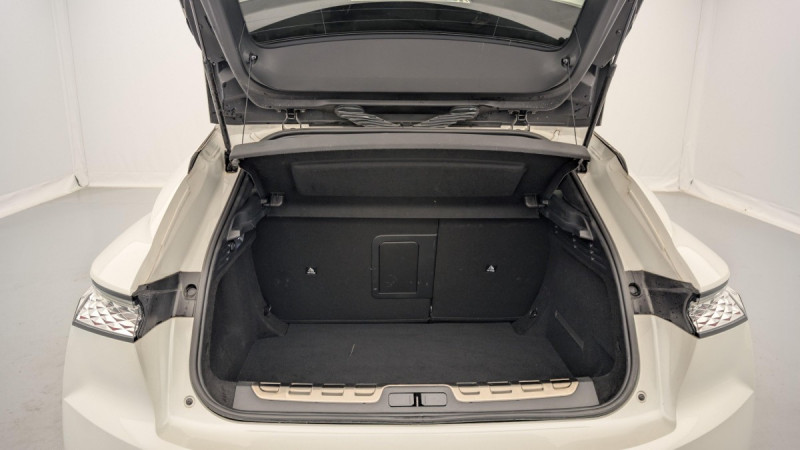 Photo 11 de l'offre de DS DS4 PureTech 130 EAT8 Rivoli à 22442€ chez Carlyss automobiles Vitré