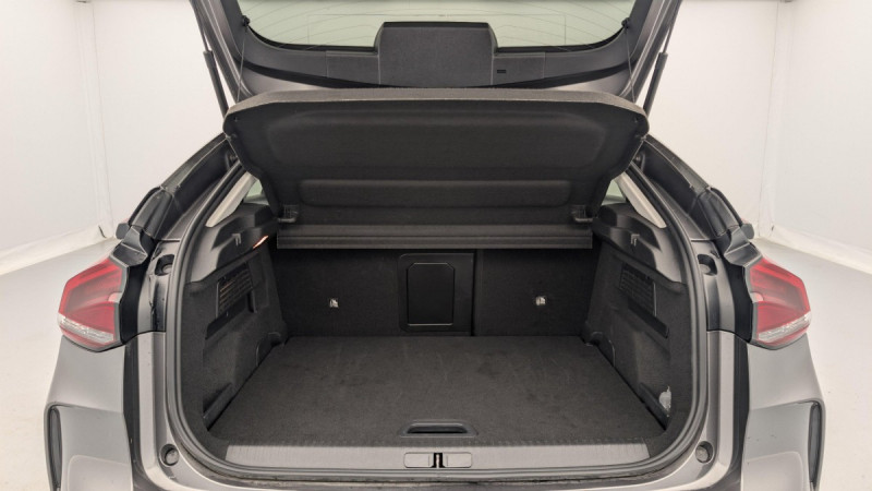 Photo 11 de l'offre de CITROEN C4 PureTech 130 S&S BVM6 Shine à 15514€ chez Carlyss automobiles Vitré