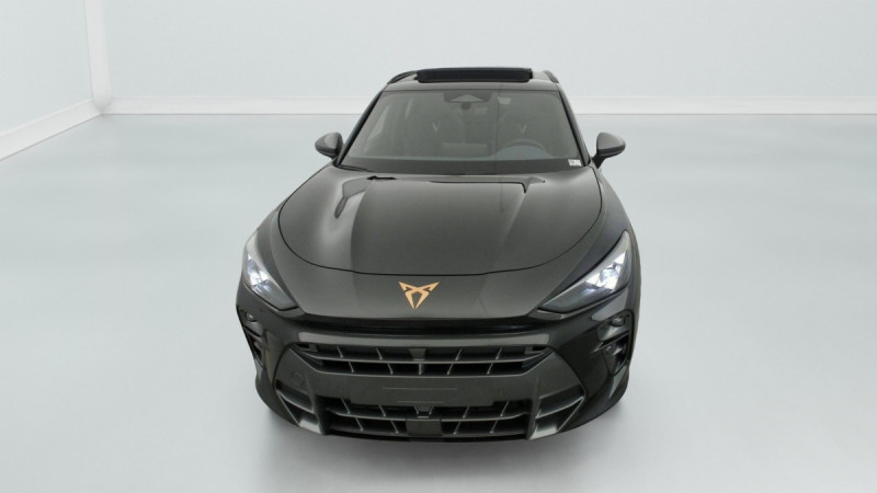 Photo 2 de l'offre de Cupra Terramar 1.5 eTSI Hybrid 150 ch DSG7 V à 36998€ chez Carlyss automobiles Vitré