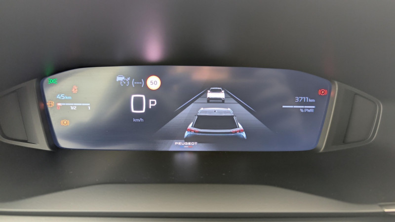 Photo 22 de l'offre de PEUGEOT 2008 Hybrid 136 e-DCS6 Allure à 23598€ chez Carlyss automobiles Vitré