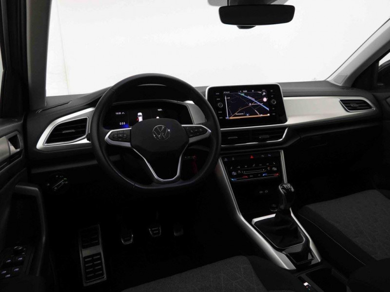 Photo 8 de l'offre de VOLKSWAGEN T-roc 1.0 TSi 115 Edition 2-Tone à 26198€ chez Carlyss automobiles Vitré
