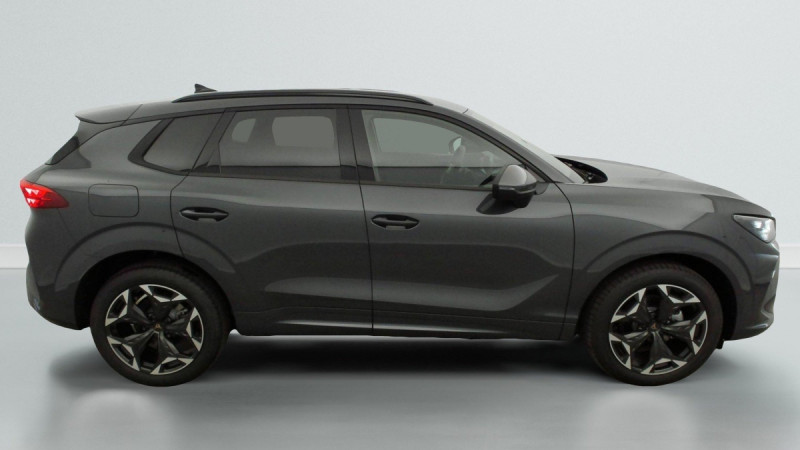 Photo 8 de l'offre de Cupra Terramar 1.5 eTSI Hybrid 150 ch DSG7 V à 35998€ chez Carlyss automobiles Vitré