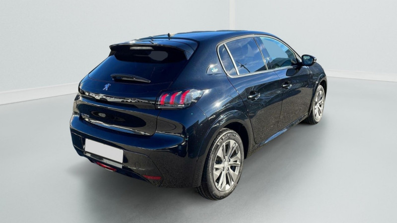 Photo 5 de l'offre de PEUGEOT 208 ELECTRIQUE 50 KWH 136CH ALLURE à 17811€ chez Carlyss automobiles Vitré