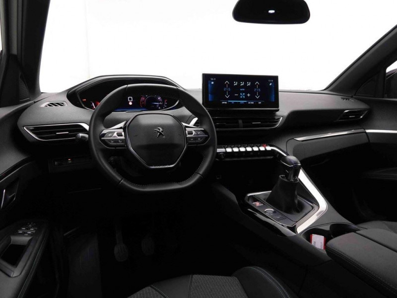 Photo 8 de l'offre de PEUGEOT 3008 PureTech 130ch S&S BVM6 Allure Pack à 22698€ chez Carlyss automobiles Vitré