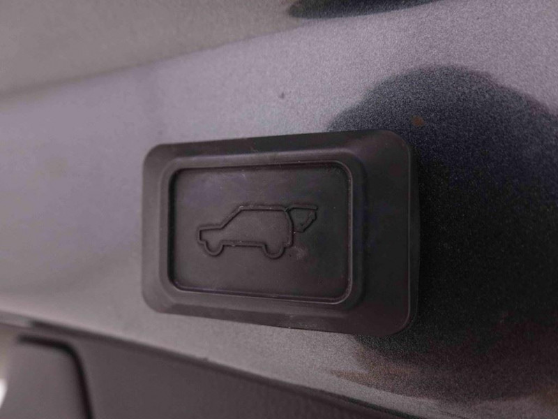 Photo 7 de l'offre de TOYOTA RAV-4 2.5 HEV 218 Dynamic à 37598€ chez Carlyss automobiles Vitré