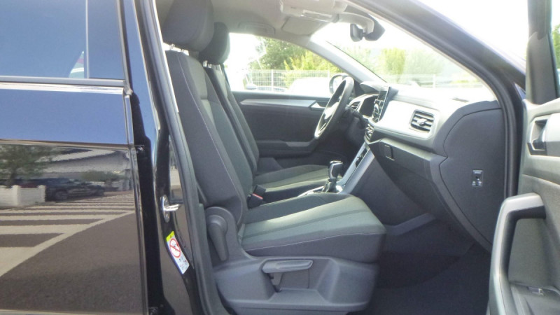 Photo 9 de l'offre de VOLKSWAGEN T-roc T-Roc 2.0 TDI 150 Start/Stop DSG7 VW Edition à 34398€ chez Carlyss automobiles Vitré