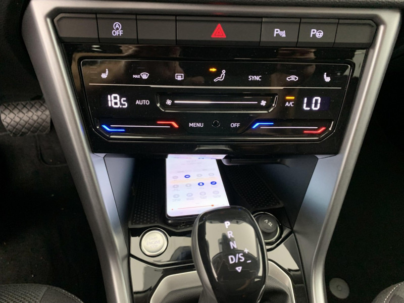 Photo 18 de l'offre de VOLKSWAGEN T-roc 2.0 TDI 150 Start/Stop DSG7 Life Plus à 32598€ chez Carlyss automobiles Vitré