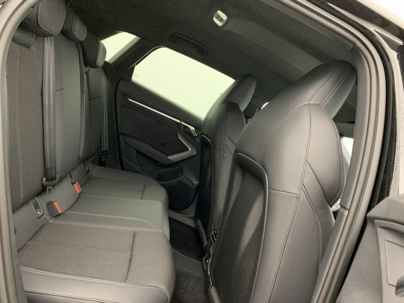Photo 18 de l'offre de AUDI A3 SPORTBACK NOUVELLE 45 TFSI E HYBRIDE RECHARGEABLE 272 S TRONIC 6 S LINE à 43998€ chez Carlyss automobiles Vitré