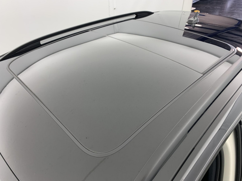 Photo 7 de l'offre de VOLKSWAGEN T-roc 2.0 TDI 150 Start/Stop DSG7 R-Line Edition à 37498€ chez Carlyss automobiles Vitré