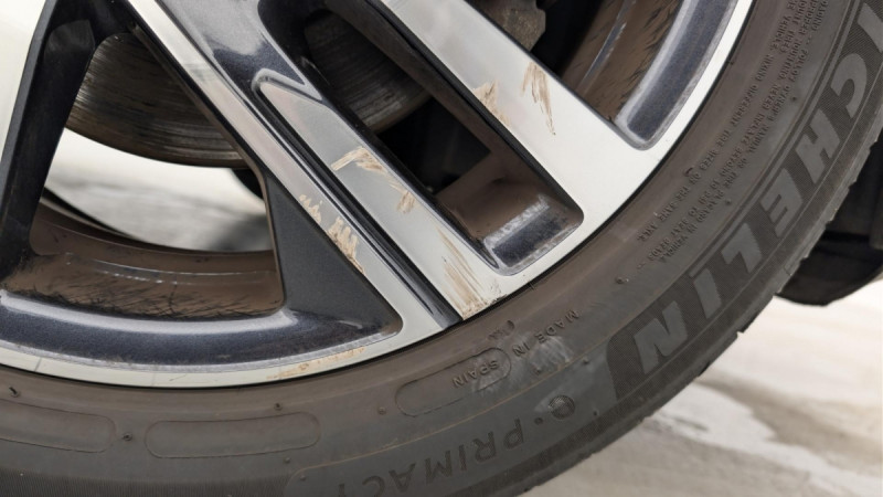 Photo 29 de l'offre de PEUGEOT 208 PureTech 100 S&S BVM6 Allure à 16293€ chez Carlyss automobiles Vitré