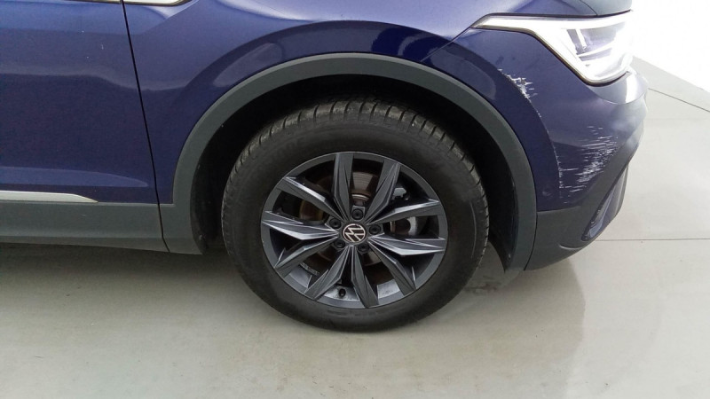 Photo 3 de l'offre de VOLKSWAGEN Tiguan Allspace Tiguan Allspace 2.0 TDI 150 DSG7 Life à 35598€ chez Carlyss automobiles Vitré