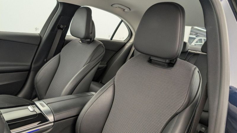 Photo 15 de l'offre de MERCEDES-BENZ CLASSE C 300 e 9G-Tronic Business Line à 36024€ chez Carlyss automobiles Vitré