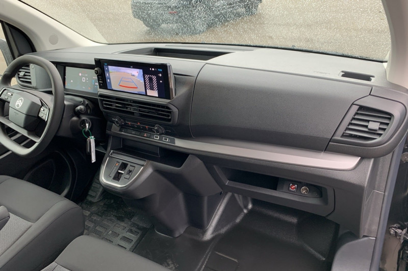 Photo 19 de l'offre de CITROEN Jumpy Fourgon M BLUEHDI 180 S&S EAT8 à 31257€ chez Carlyss automobiles Vitré