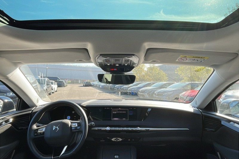Photo 12 de l'offre de DS DS4 PureTech 130 EAT8 Performance Line+ à 22280€ chez Carlyss automobiles Vitré