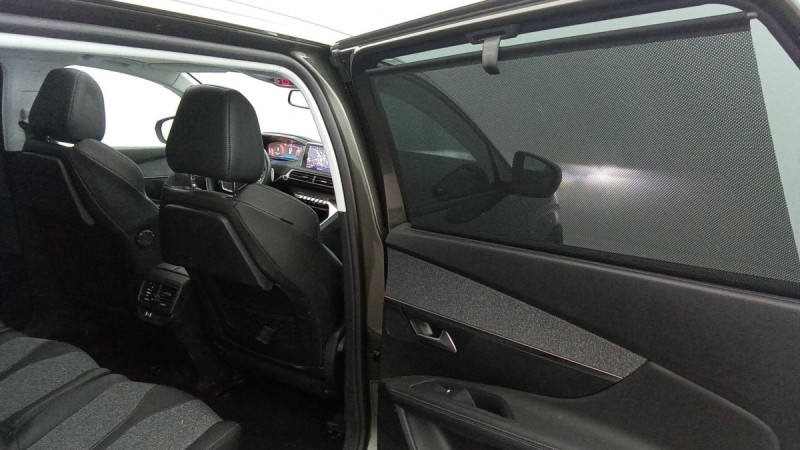 Photo 7 de l'offre de PEUGEOT 5008 PureTech 130ch S&S EAT8 Allure à 23598€ chez Carlyss automobiles Vitré