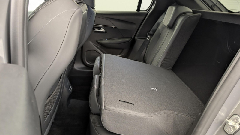 Photo 12 de l'offre de PEUGEOT 208 Hybrid 136 e-DCS6 GT à 21340€ chez Carlyss automobiles Vitré