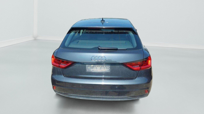 Photo 2 de l'offre de AUDI A1 Sportback A1 Sportback 25 TFSI 95 ch BVM5 Design à 17800€ chez Carlyss automobiles Vitré