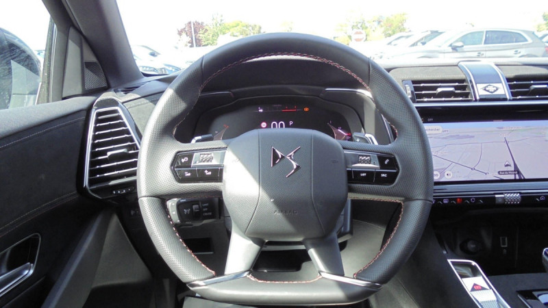 Photo 5 de l'offre de DS DS 7 BlueHDi 130 EAT8 Performance Line à 34398€ chez Carlyss automobiles Vitré