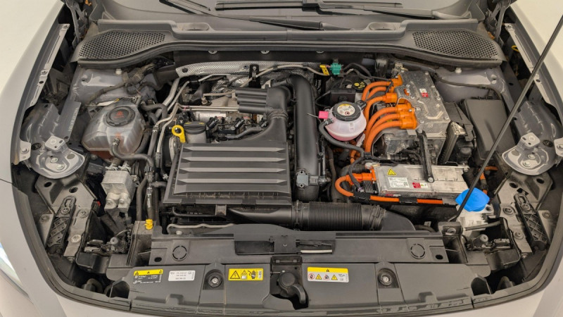 Photo 21 de l'offre de CUPRA Formentor 1.4 e-HYBRID 204 ch DSG6 V à 28088€ chez Carlyss automobiles Vitré