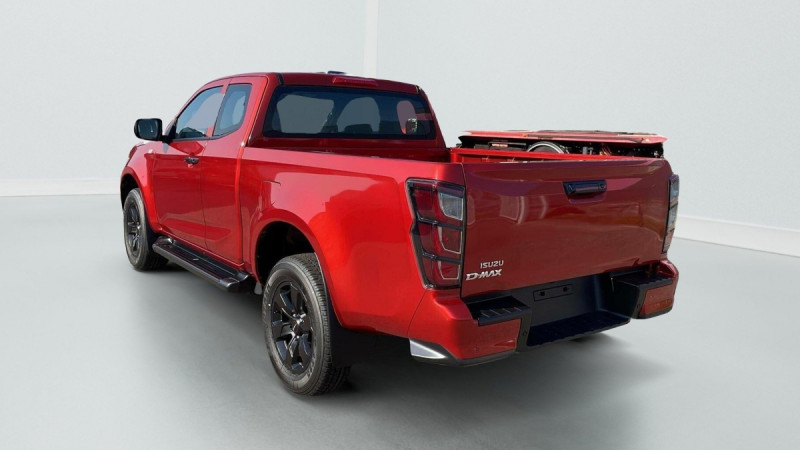 Photo 5 de l'offre de ISUZU D-MAX 1.9 4X4 SPACE CAB N60 NSPORT  AT à 45846€ chez Carlyss automobiles Vitré