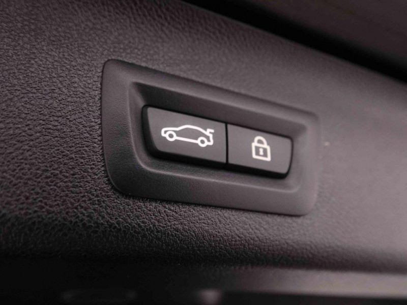 Photo 7 de l'offre de Bmw 5 520i 184 Touring Steptronic M-Pack à 43298€ chez Carlyss automobiles Vitré