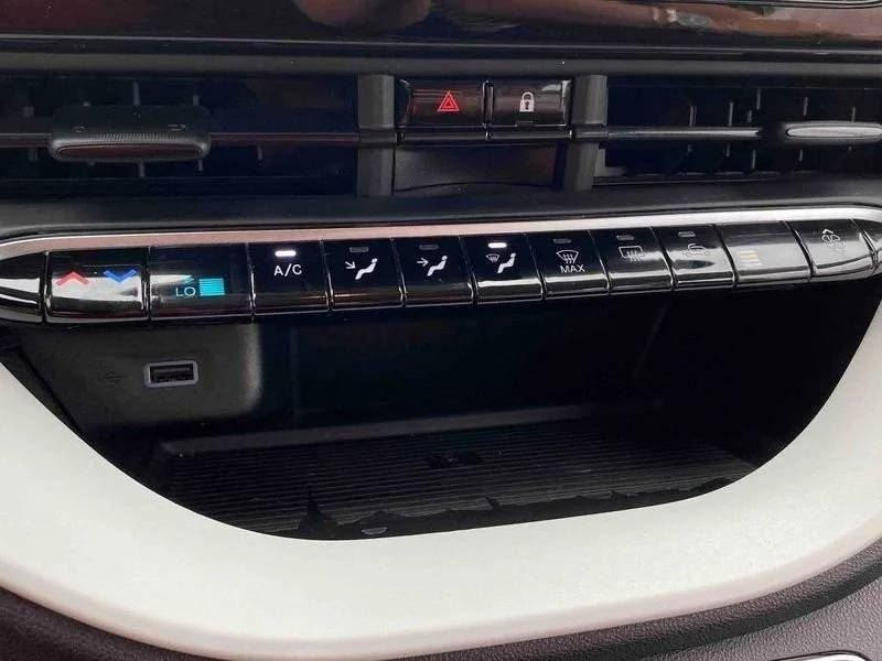 Photo 10 de l'offre de Fiat 500e BERLINE MY22 SERIE 1 STEP 1 500 e 95 ch Action Plus à 12598€ chez Carlyss automobiles Vitré