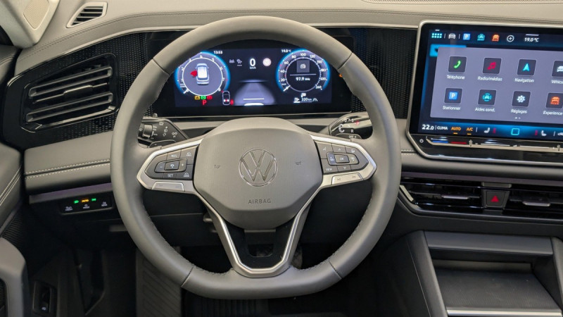 Photo 14 de l'offre de VOLKSWAGEN TIGUAN NOUVEAU 1.5 eTSI 150CV DSG7 LIFE PLUS à 37998€ chez Carlyss automobiles Vitré
