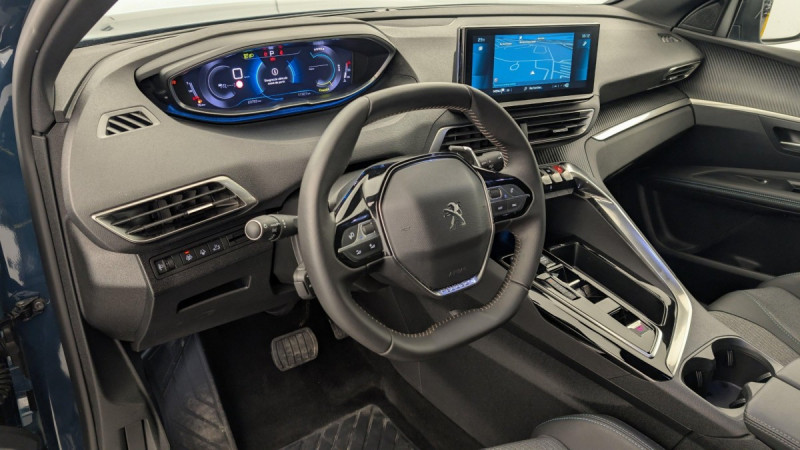Photo 15 de l'offre de PEUGEOT 3008 Hybrid 136 e-DCS6 Allure Pack à 27562€ chez Carlyss automobiles Vitré