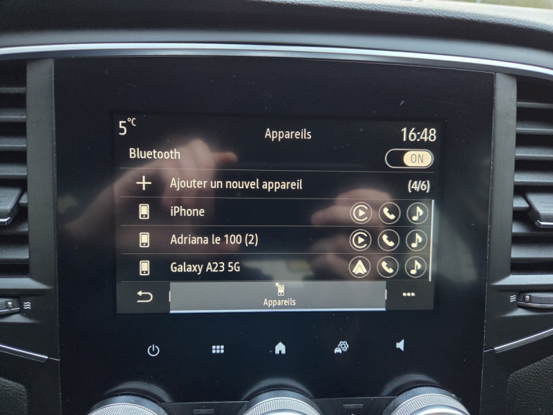 Photo 11 de l'offre de Renault Mégane Berline (4) evolution Blue dCi 115 à 14990€ chez Carlyss automobiles Vitré