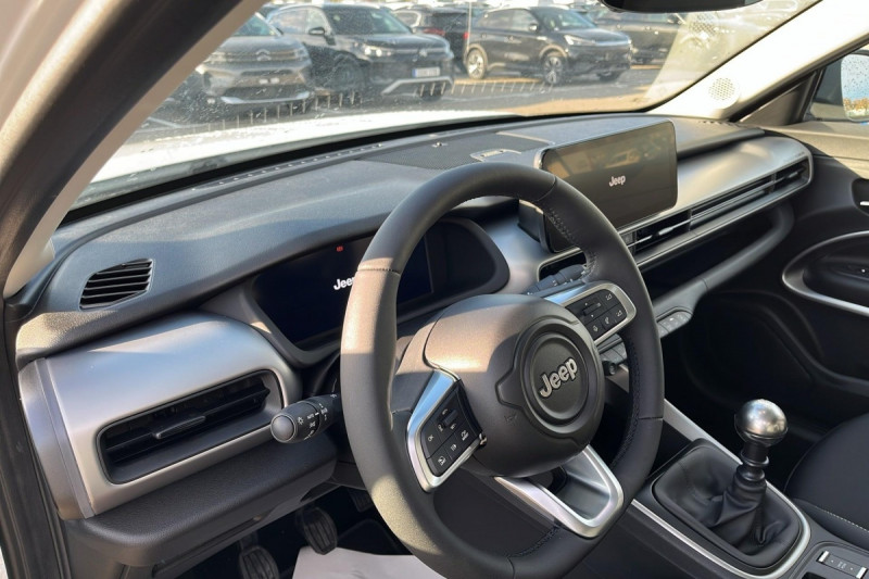 Photo 13 de l'offre de Jeep Avenger 1.2 Turbo T3 100 ch Summit à 23998€ chez Carlyss automobiles Vitré