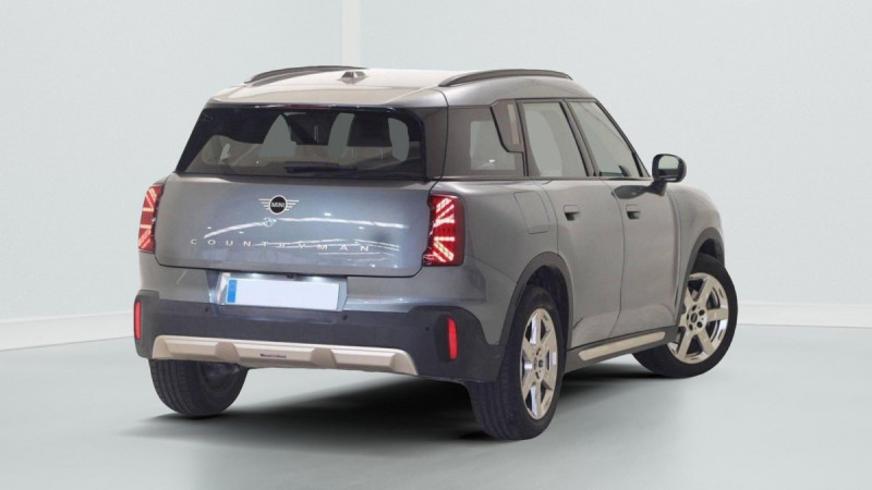 Photo 3 de l'offre de MINI Countryman U25 Countryman 163 ch DKG7 D Favoured à 37798€ chez Carlyss automobiles Vitré