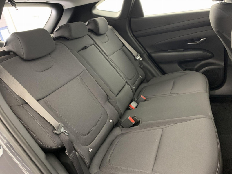 Photo 10 de l'offre de HYUNDAI Tucson 1.6 T-GDI 215 Hybrid BVA6 Initia à 28958€ chez Carlyss automobiles Vitré