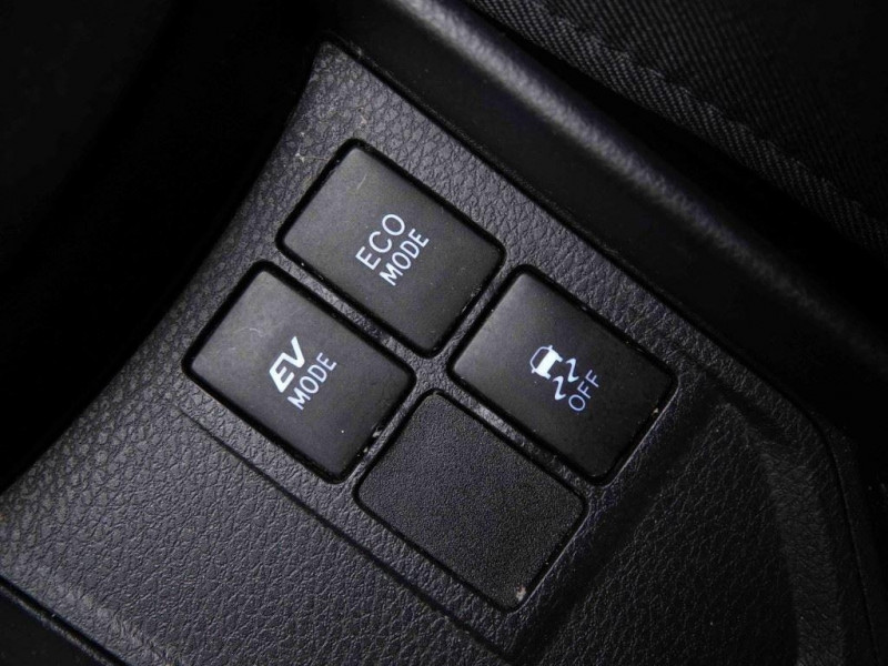 Photo 12 de l'offre de TOYOTA Yaris 1.5I VVT-I HYBRID COMFORT 100 à 18861€ chez Carlyss automobiles Vitré