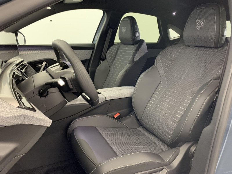 Photo 21 de l'offre de PEUGEOT 3008 Hybrid 145 e-DCS6 GT à 32958€ chez Carlyss automobiles Vitré