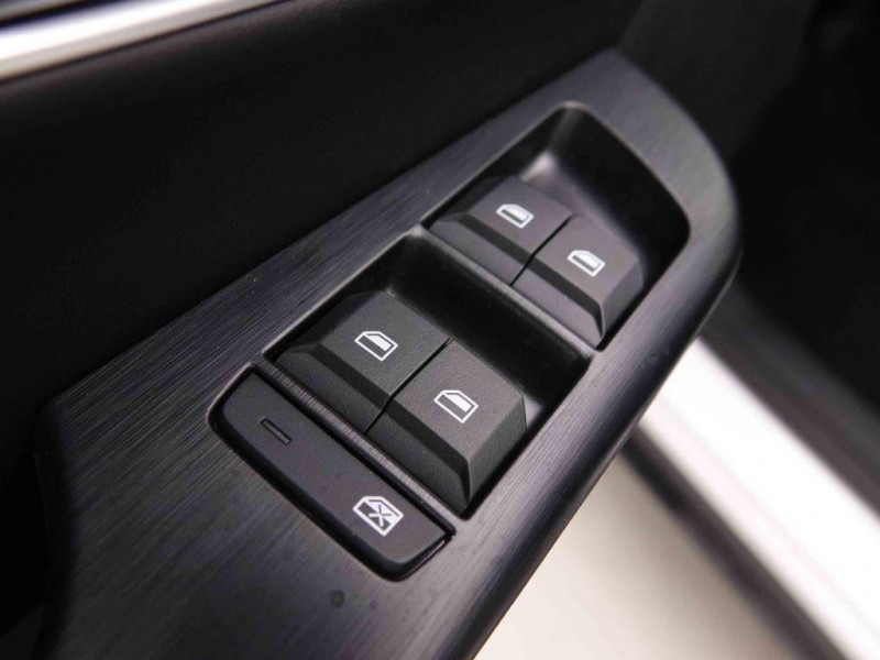 Photo 16 de l'offre de MG Motor ZS 1.5i 115 Comfort à 23534€ chez Carlyss automobiles Vitré