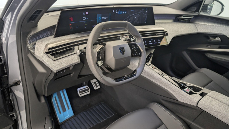 Photo 14 de l'offre de PEUGEOT 3008 Hybrid 145 e-DCS6 GT à 34998€ chez Carlyss automobiles Vitré